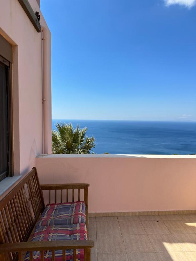 Seaview Villa Liandroy Sellía エクステリア 写真